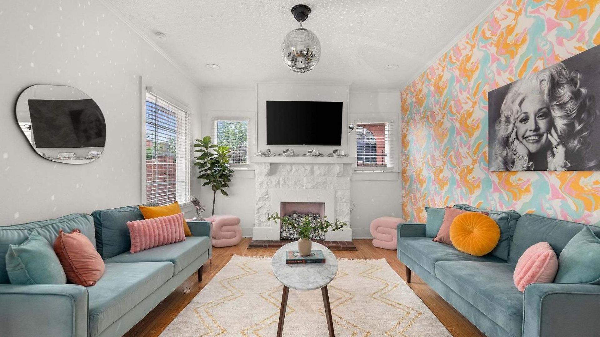 The Dolly House On Music Row - 7br - Sleeps 22