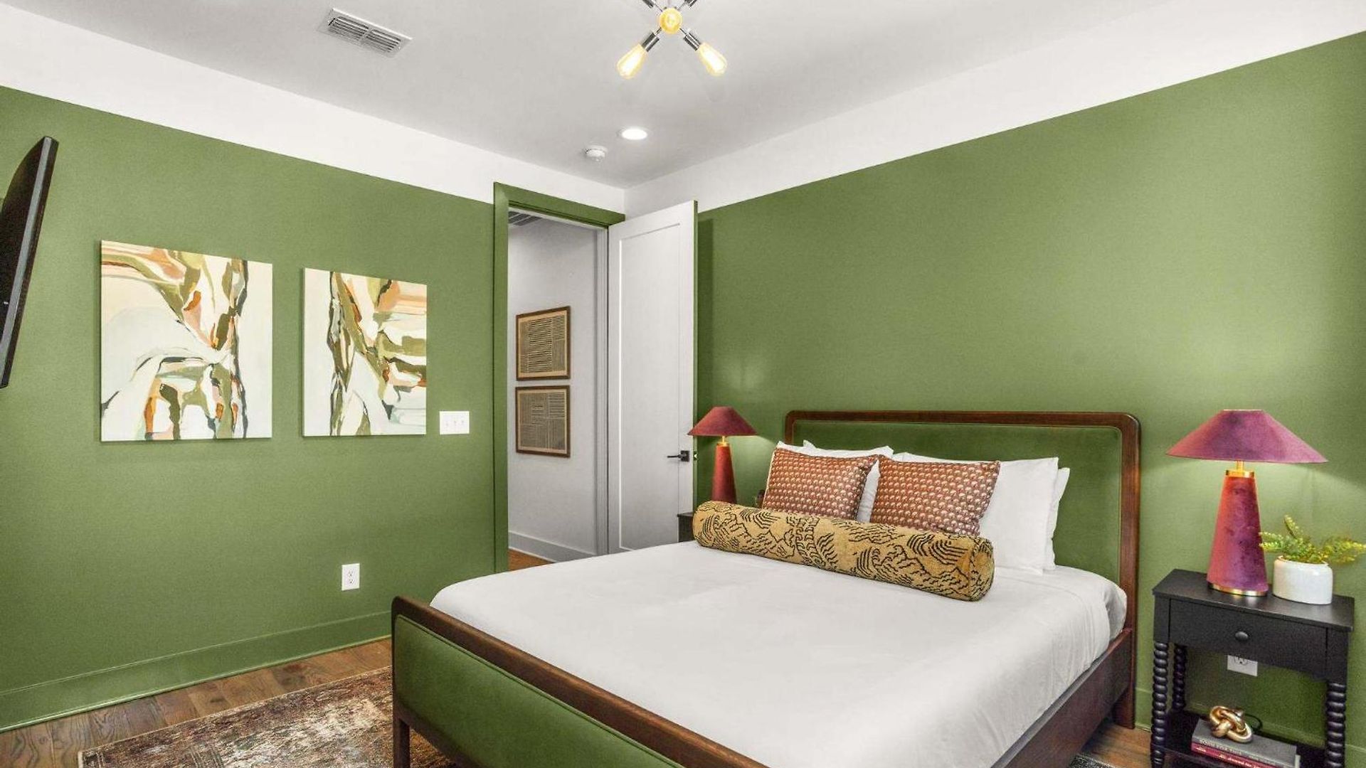 Luxe At 8th And Argyle Elite Vacation Spot Holiday home