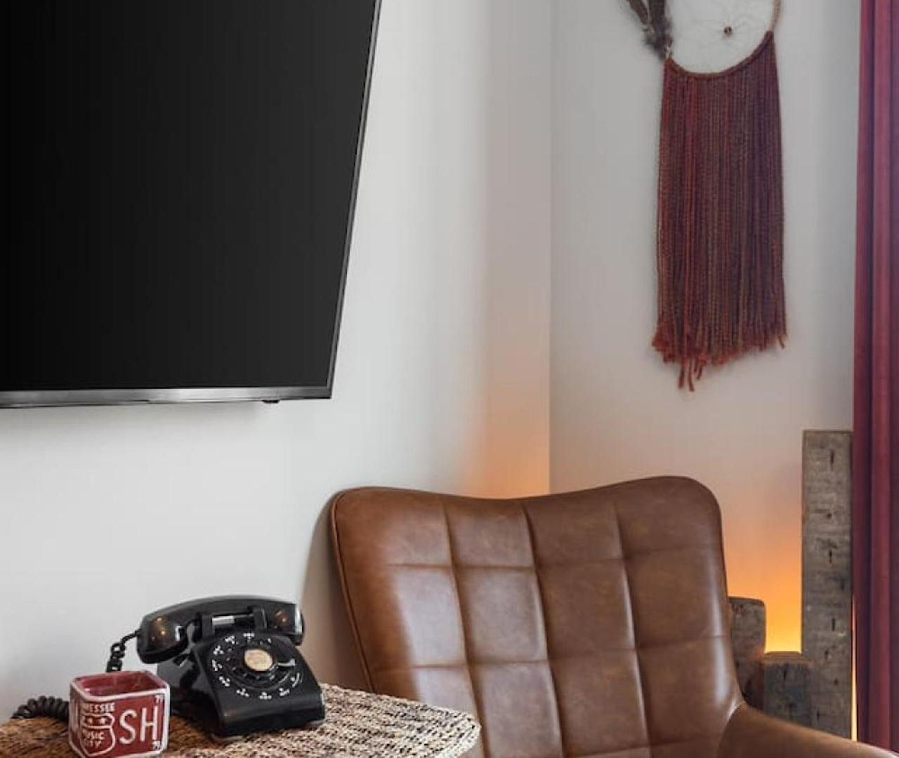 Only 4 Miles To Broadway With Free Parking And Tvs In Bedrooms * Nashville