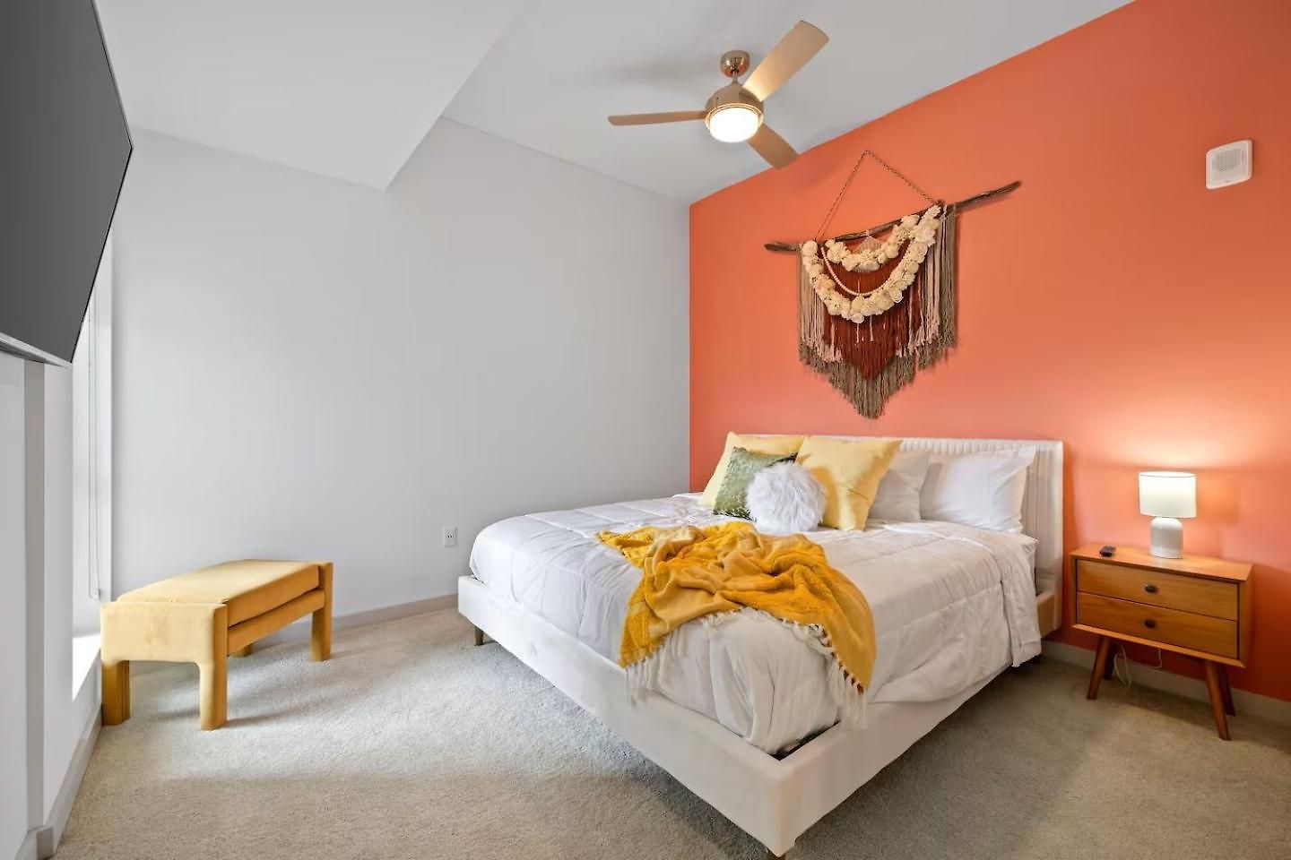 Wild & Chic - Rooftop Pool, Walk To Broadway Apartment Nashville