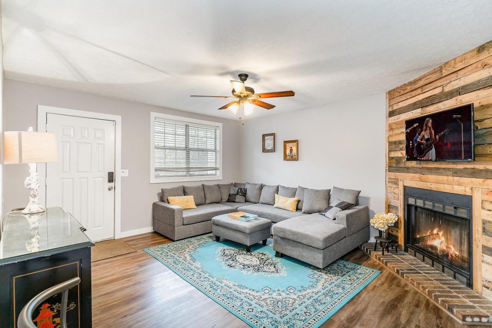Apartment Cute & Cozy - Minutes From Downtown & Bna *