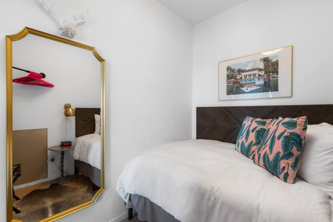 Luxury Riverview Walk To Broadway With Garage And Patio Nashville