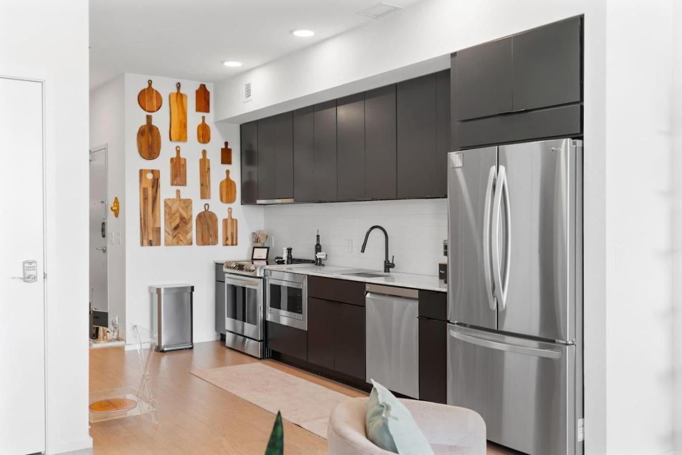 Luxury Riverview Walk To Broadway With Garage And Patio Holiday home *