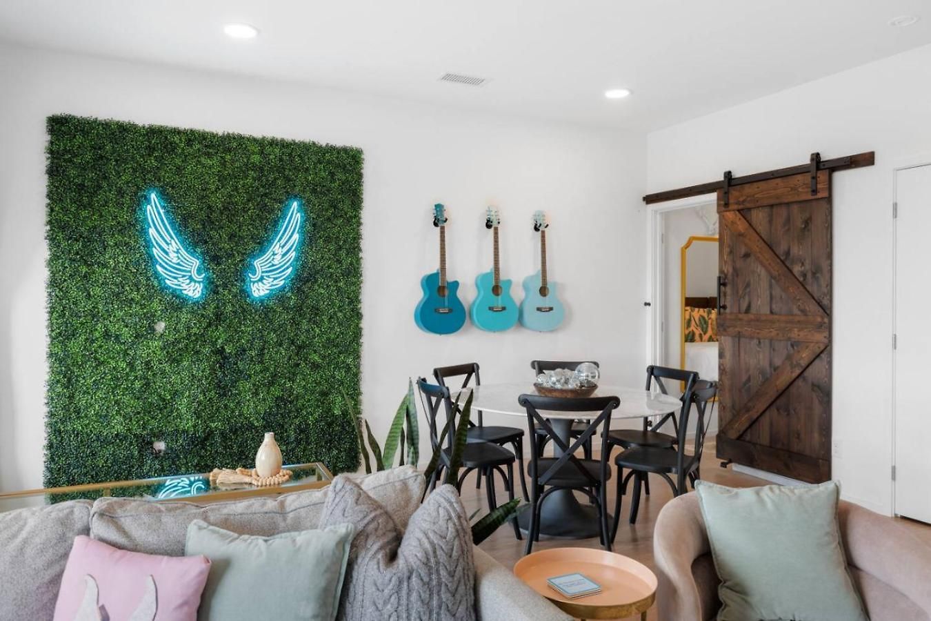 Luxury Riverview Walk To Broadway With Garage And Patio * Nashville
