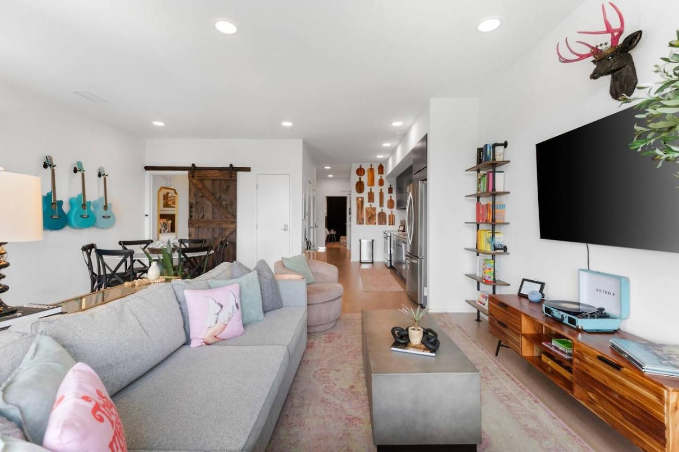 Holiday home Luxury Riverview Walk To Broadway With Garage And Patio *
