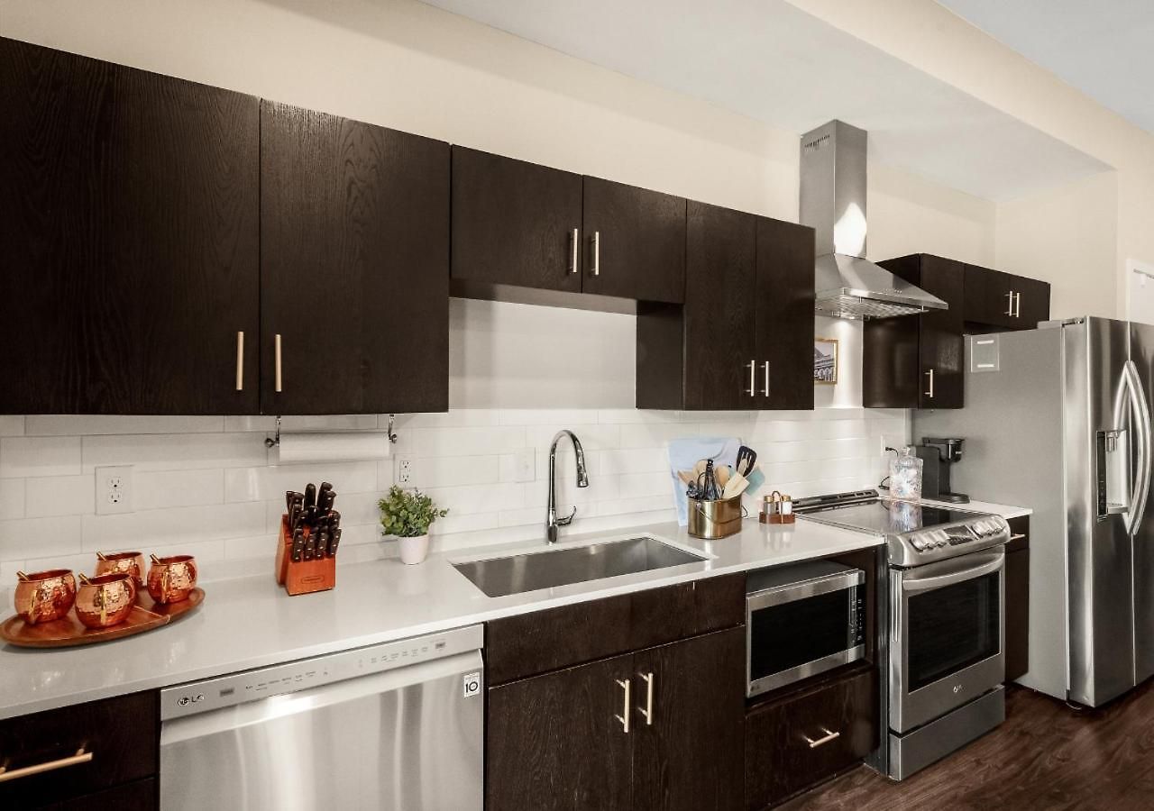 Apartment King Bed,steps To Broadway, Free Garage Parking Nashville