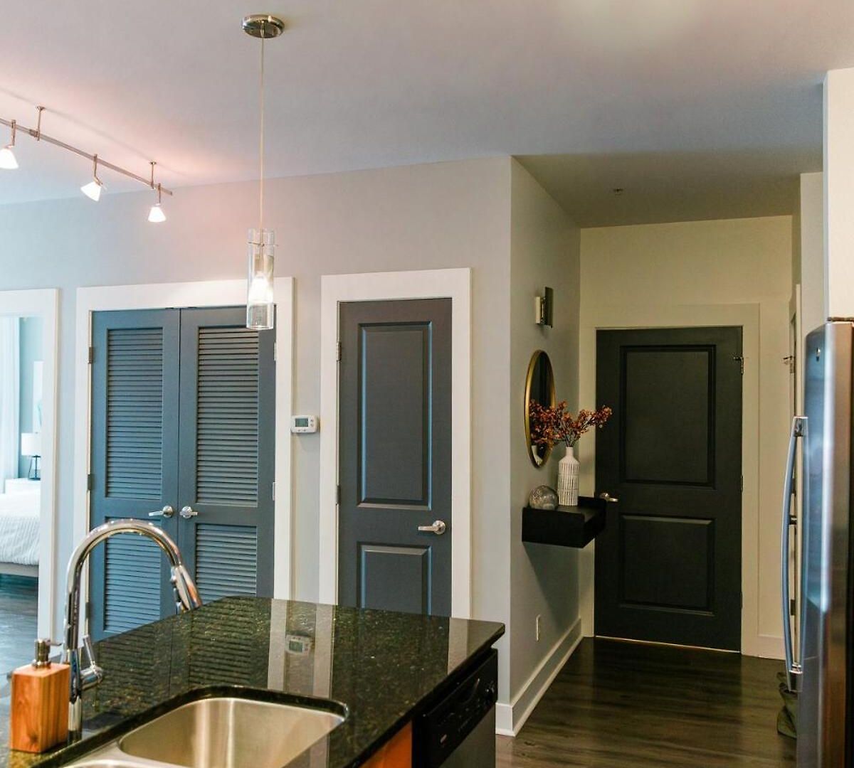Modern Germantown - Walkable, Quiet & Apartment
