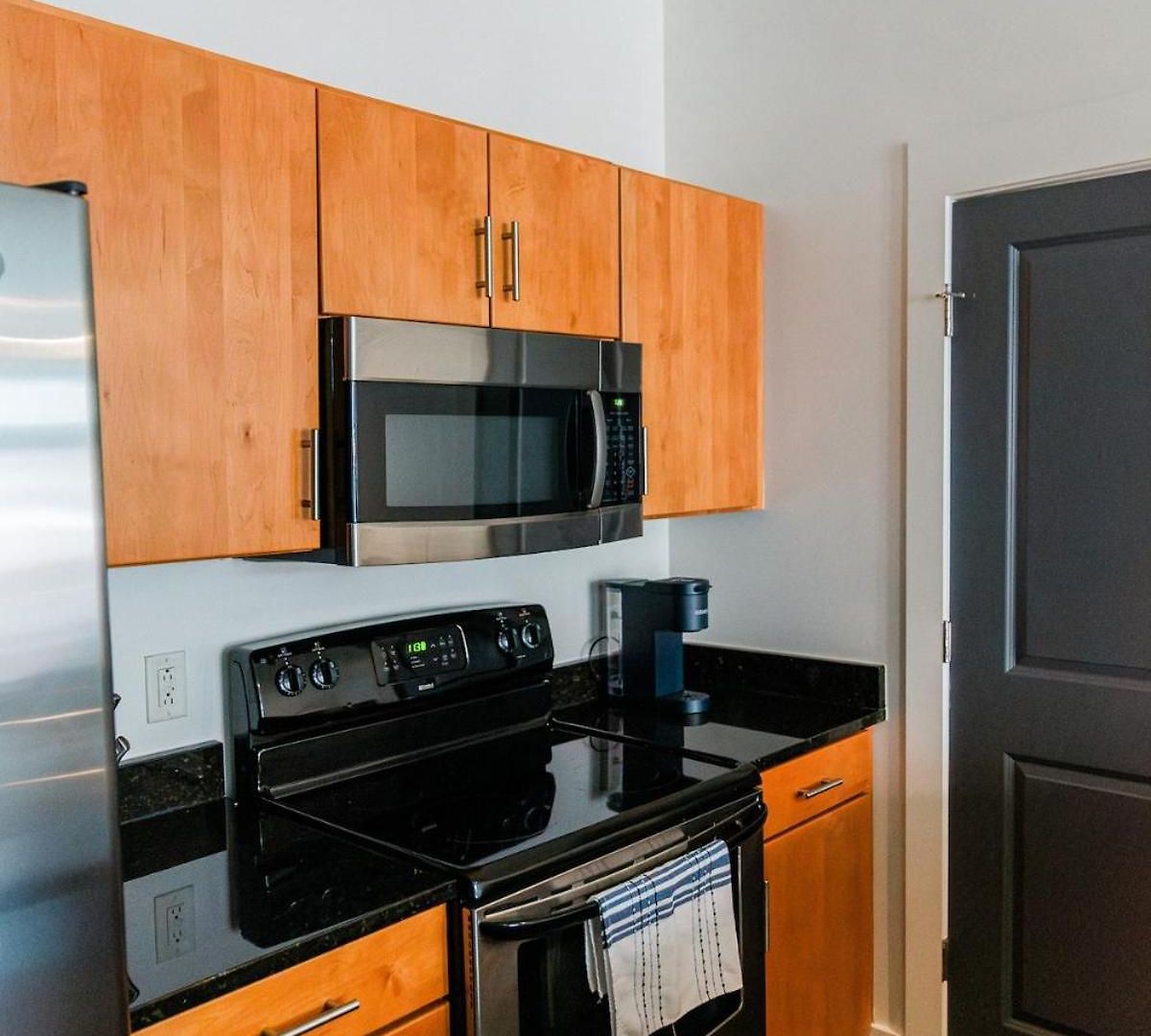 Modern Germantown - Walkable, Quiet & Apartment