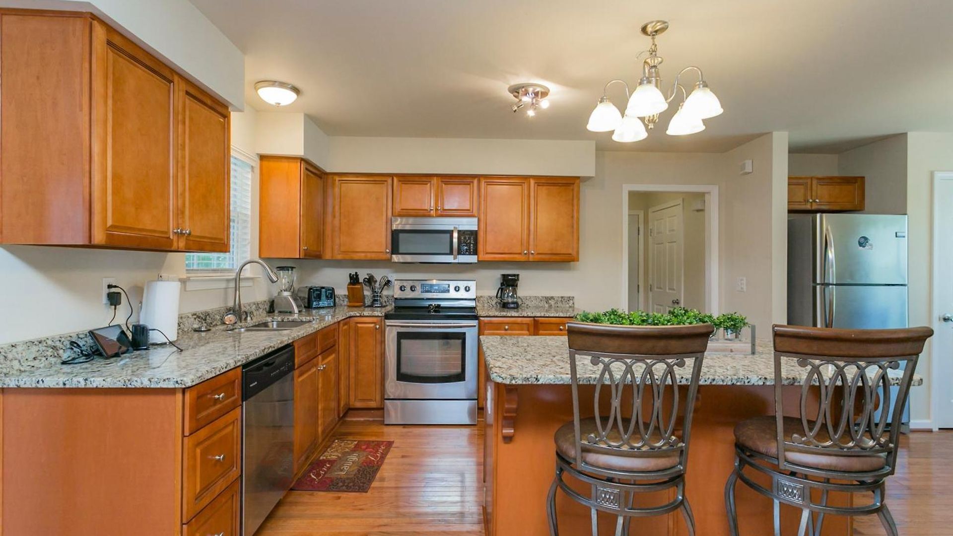 Huge For Groups Near Downtown * Nashville