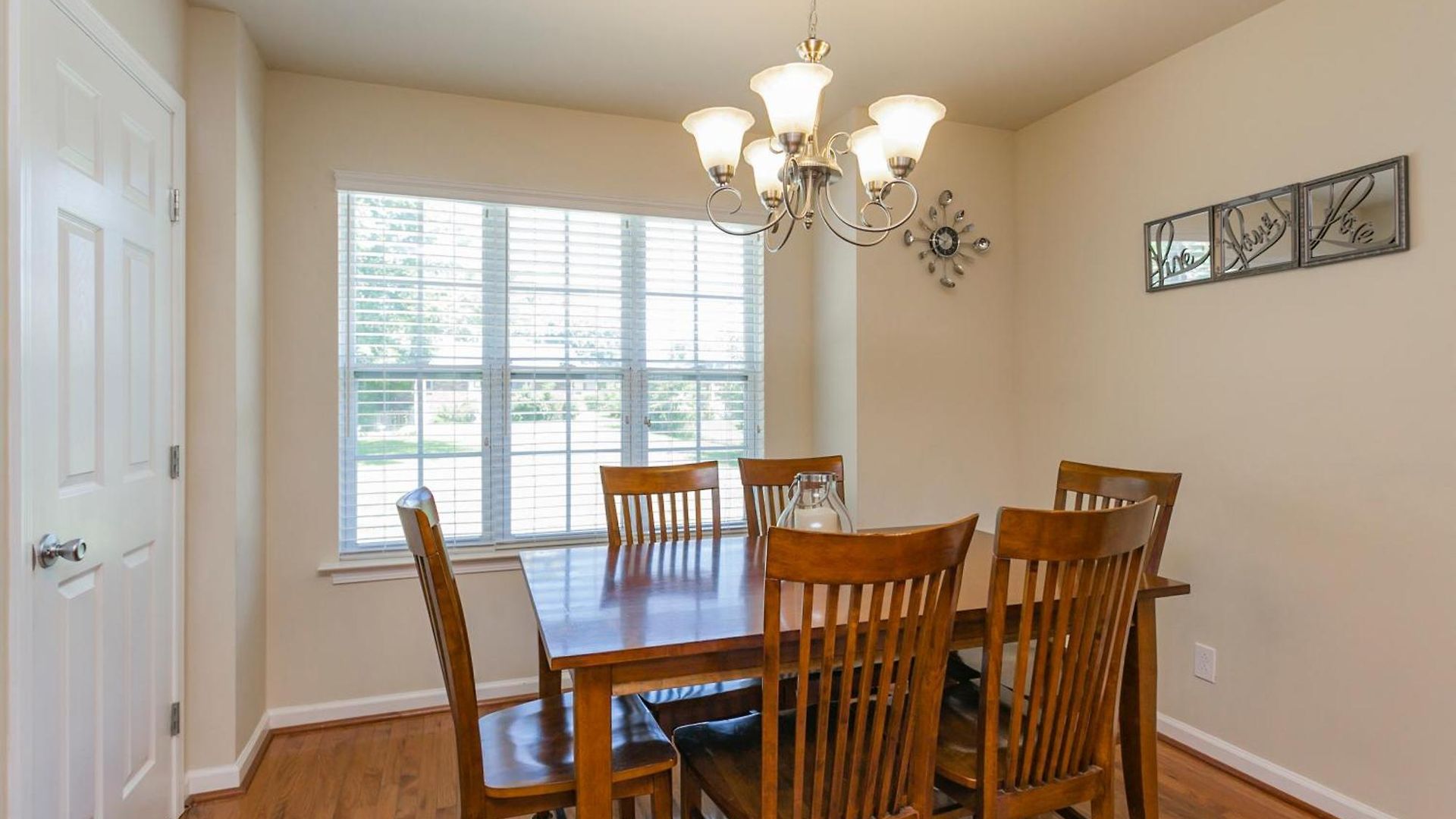 Huge For Groups Near Downtown * Nashville