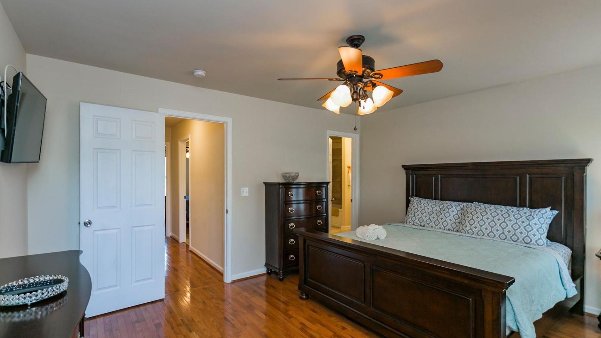 Huge For Groups Near Downtown * Nashville