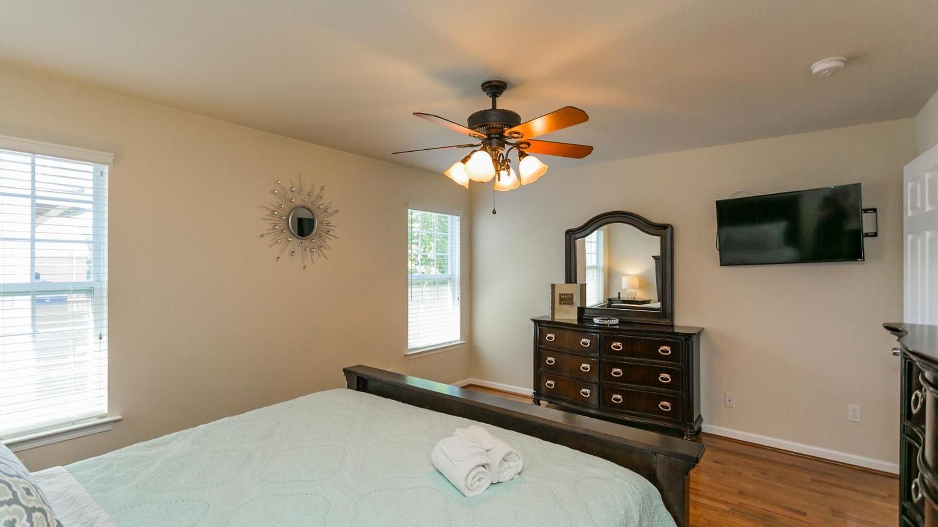 Villa Huge For Groups Near Downtown
