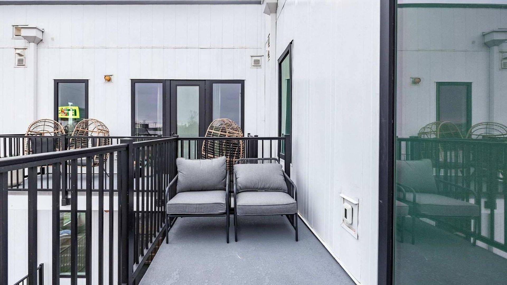 Apartment Space Cowboy Launchpad 1 Mile To Broadway Nashville