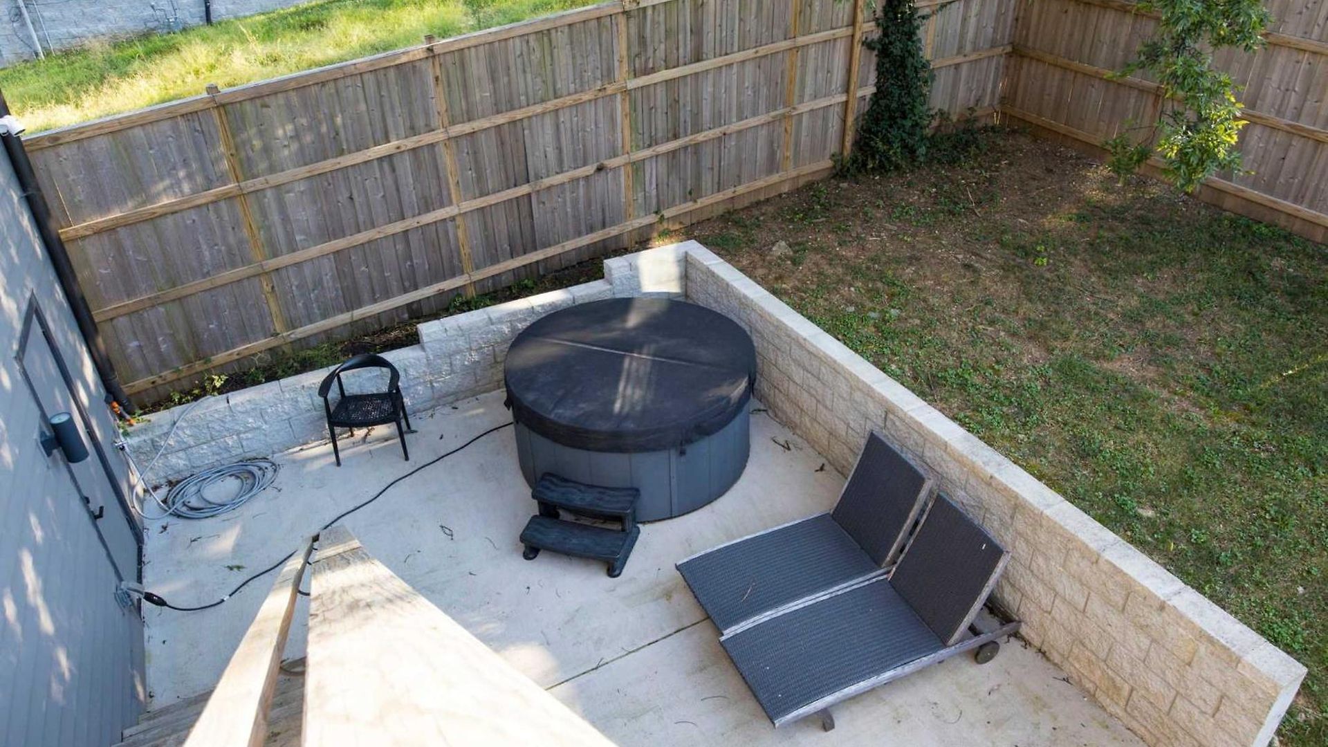 Holiday home Modern Stunner 5 Min To Dt Hot Tub Rooftop Views Nashville