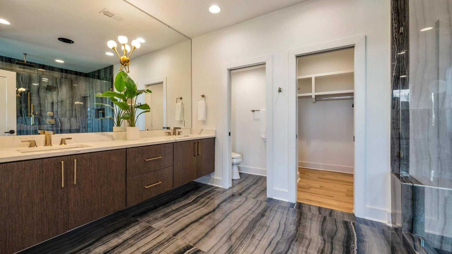 Modern Stunner 5 Min To Dt Hot Tub Rooftop Views Nashville