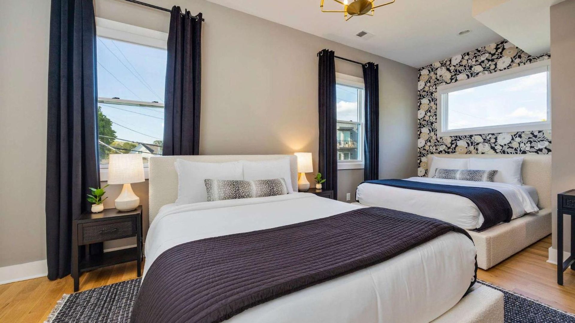 Modern Stunner 5 Min To Dt Hot Tub Rooftop Views