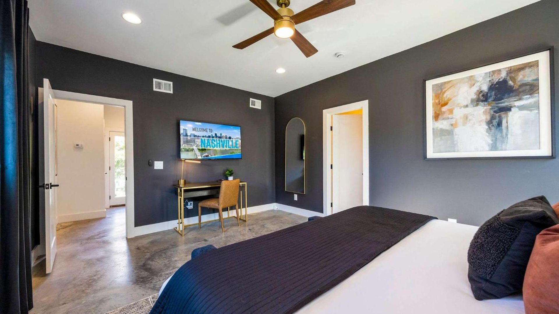 Modern Stunner 5 Min To Dt Hot Tub Rooftop Views Holiday home