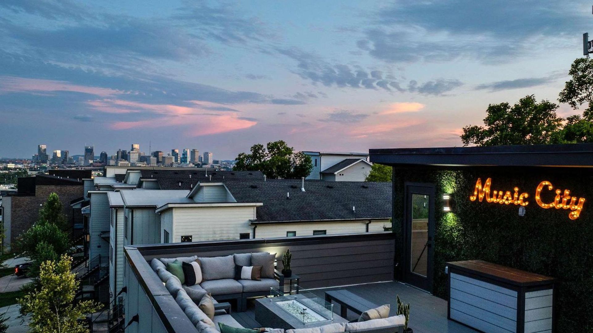 Modern Stunner 5 Min To Dt Hot Tub Rooftop Views
