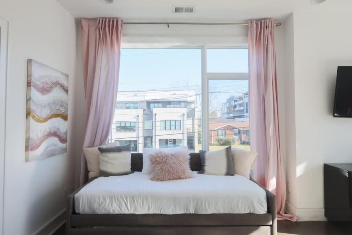 Songbird - Sleeps 16 - Two Rooftops With View Nashville