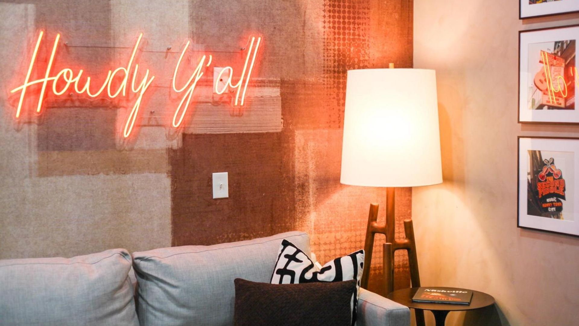 Neon Daes Amazing 1 Bedroom Near Vandy And Broadway Holiday home