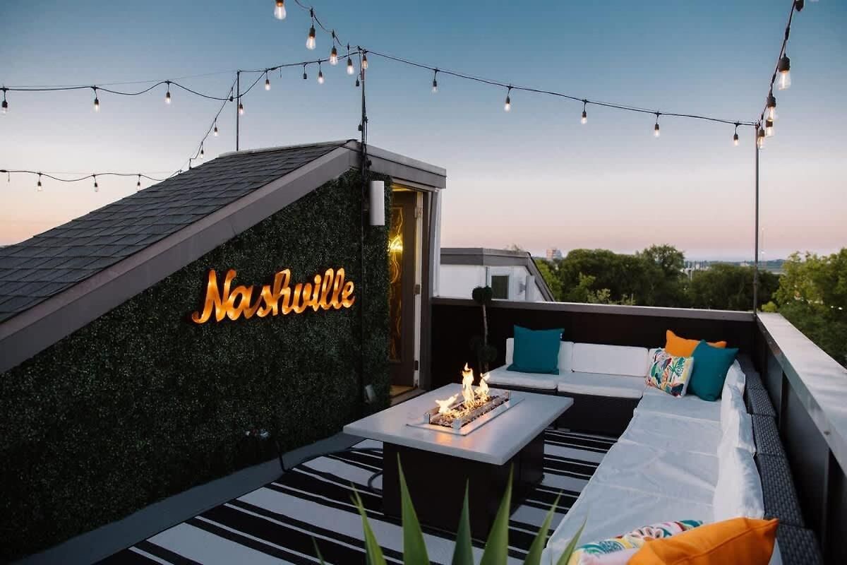 Rooftop Vibes Close To Broadway