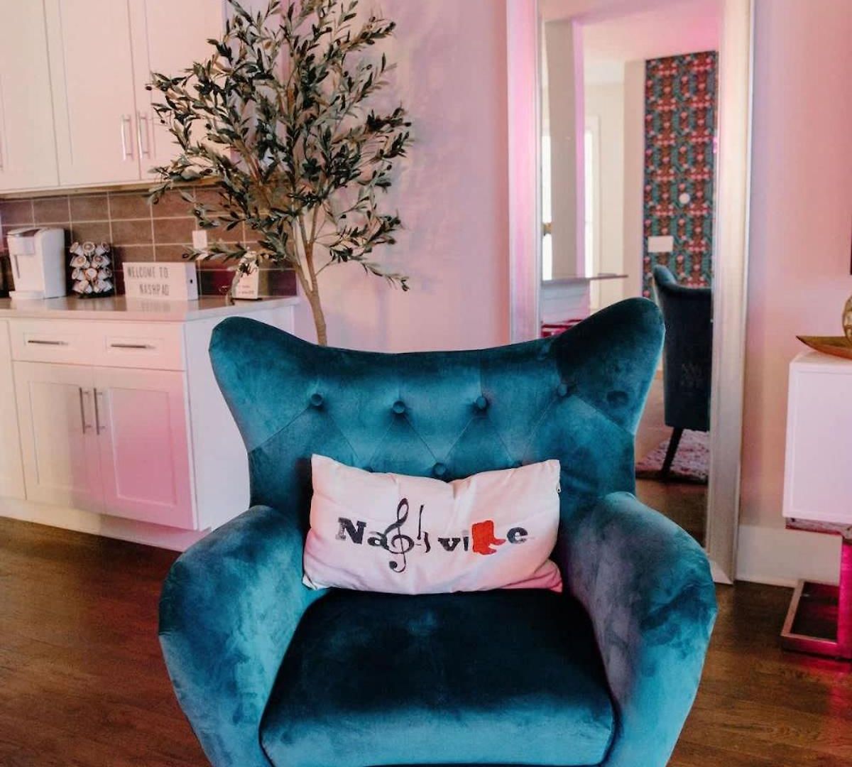 Rooftop Vibes Close To Broadway Holiday home Nashville