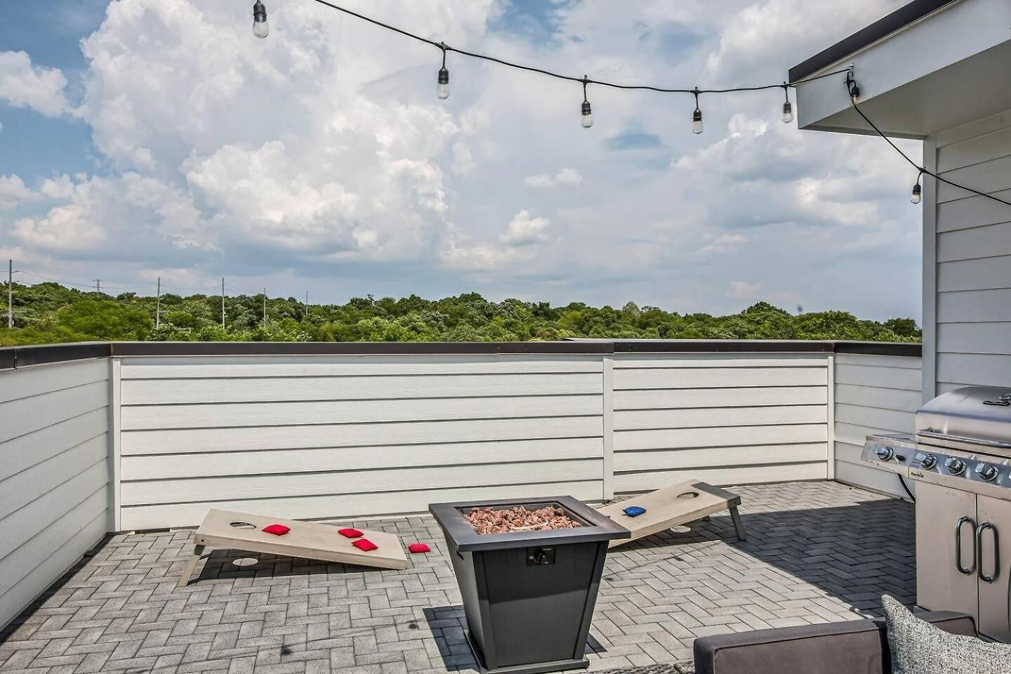 Private Rooftop Oasis - 2 Homes Holiday home
