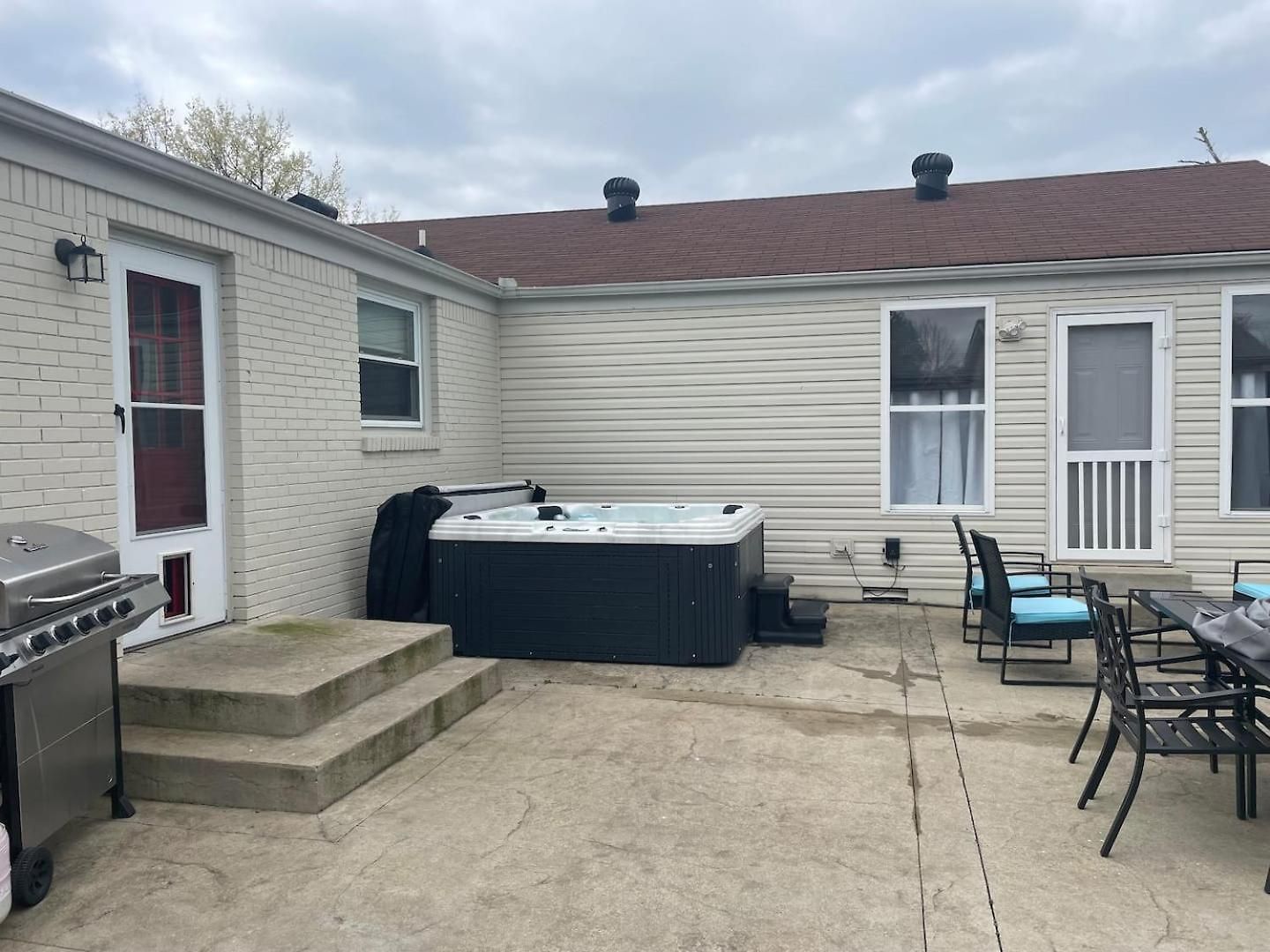 Oasis Of Nashville, With A Pool And Hot Tub ! Holiday home Nashville
