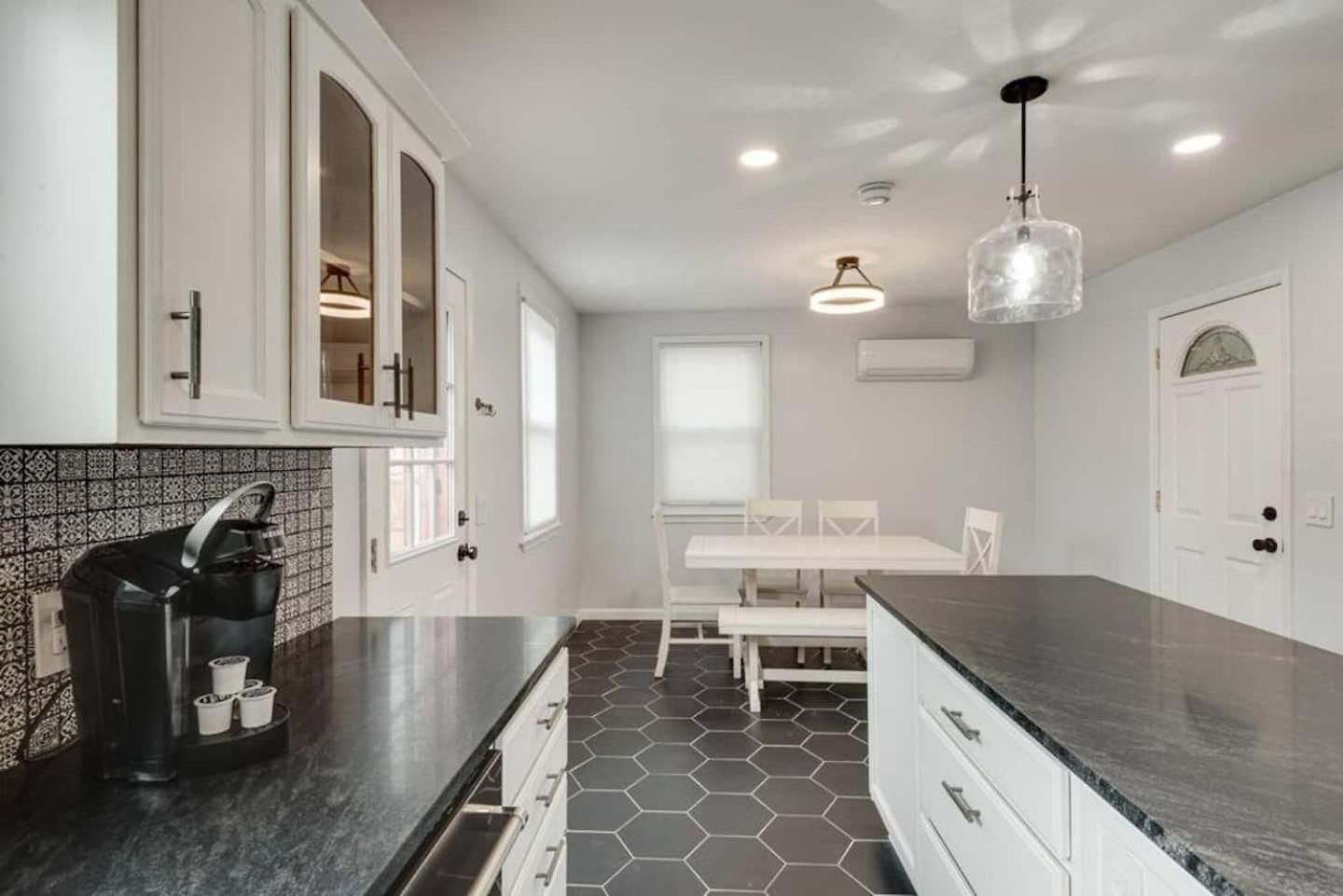 Holiday home Oasis Of Nashville, With A Pool And Hot Tub !