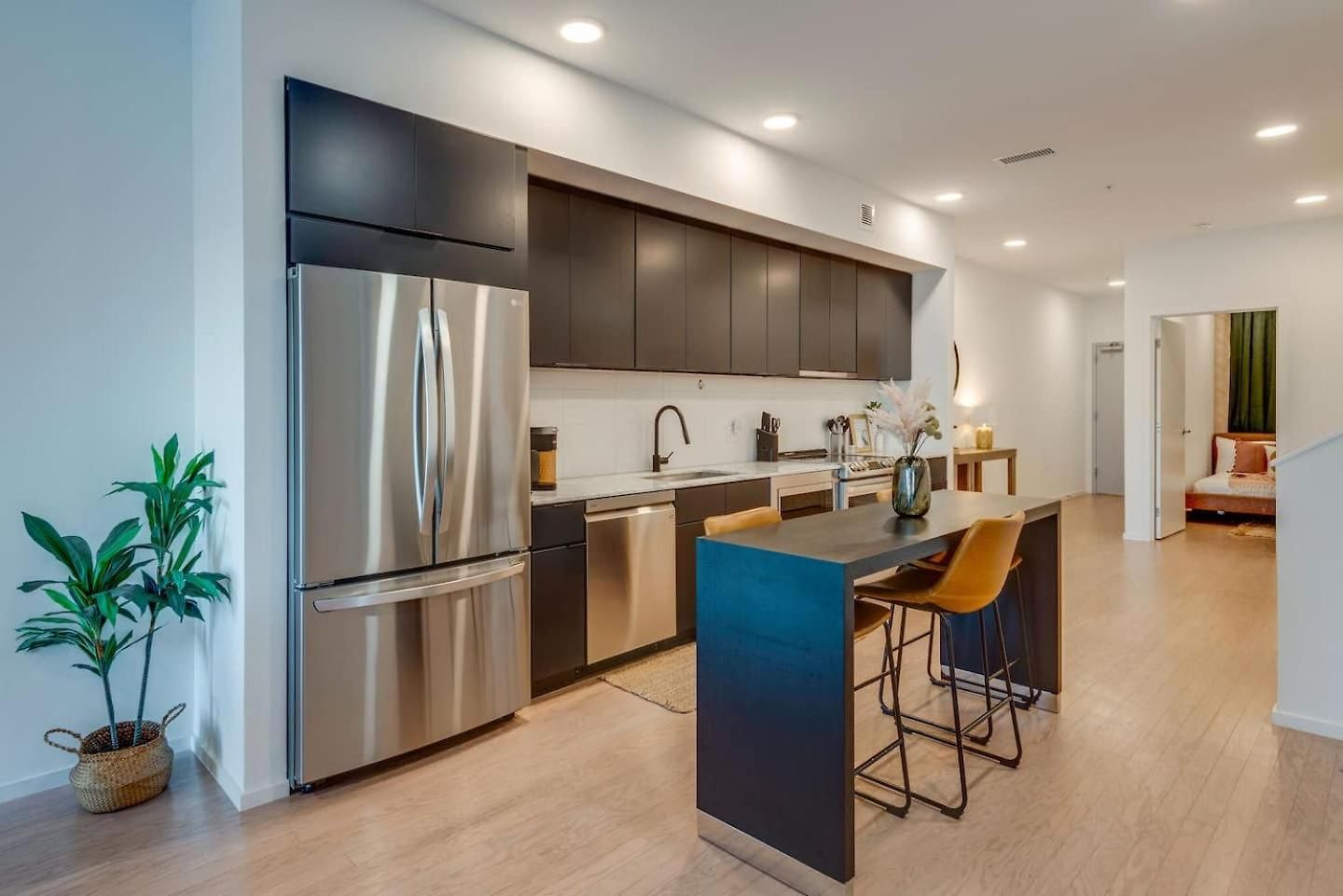 Holiday home Luxury 2-bd, 2-bth Downtown Riverfront, Park Free Nashville