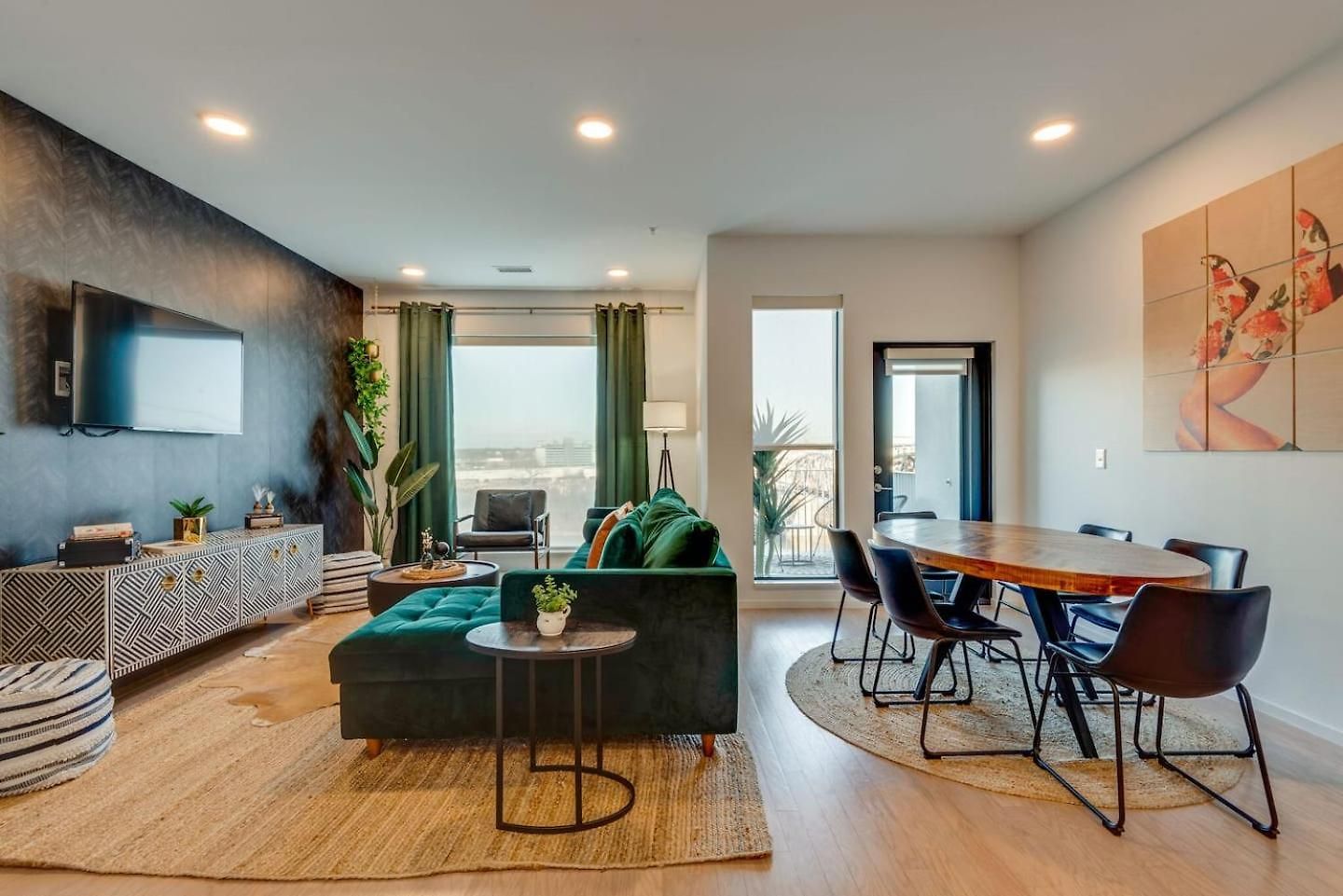Holiday home Luxury 2-bd, 2-bth Downtown Riverfront, Park Free