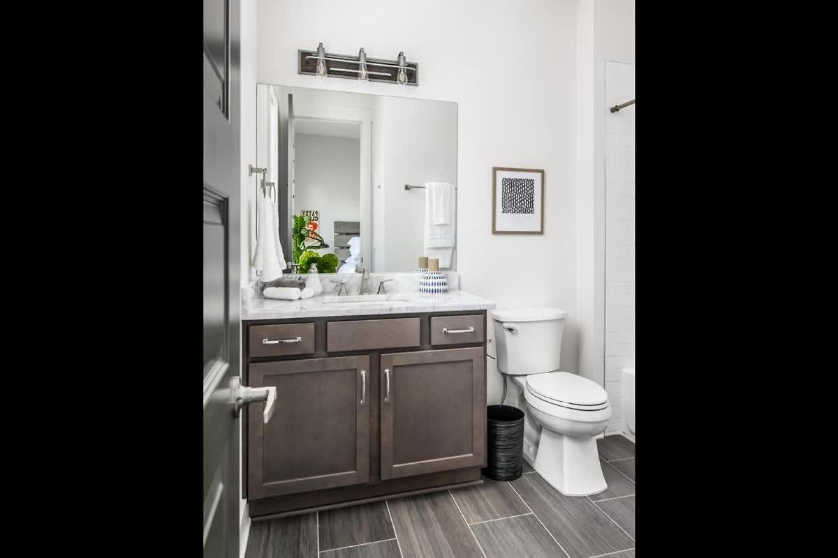 3 Story Townhome In East * Nashville