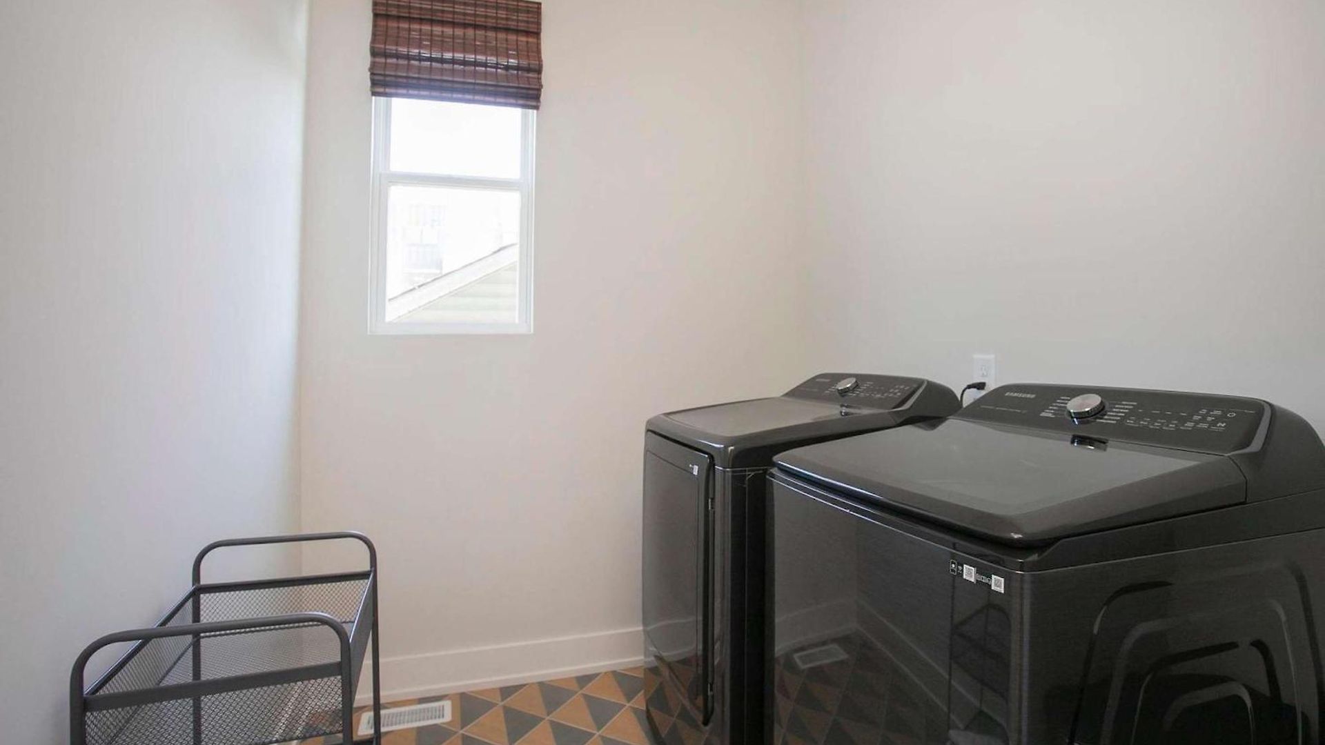 4 Bdr For 12 W Rooftop Deck & Firepit Holiday home
