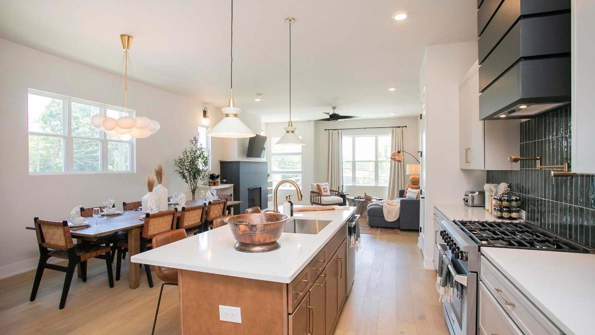 4 Bdr For 12 W Rooftop Deck & Firepit * Nashville