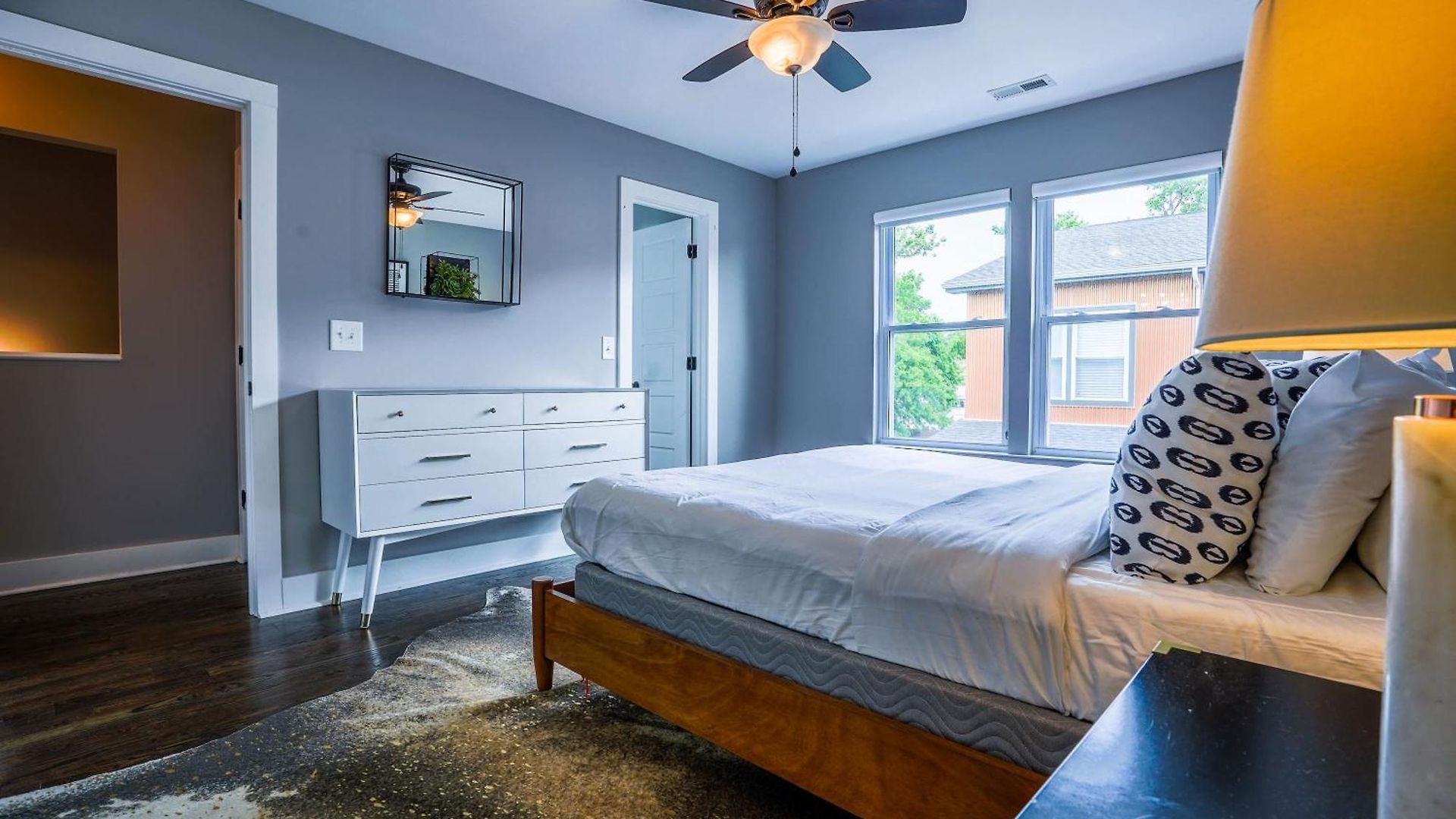 Chic Townhome In Trendy East Nash *