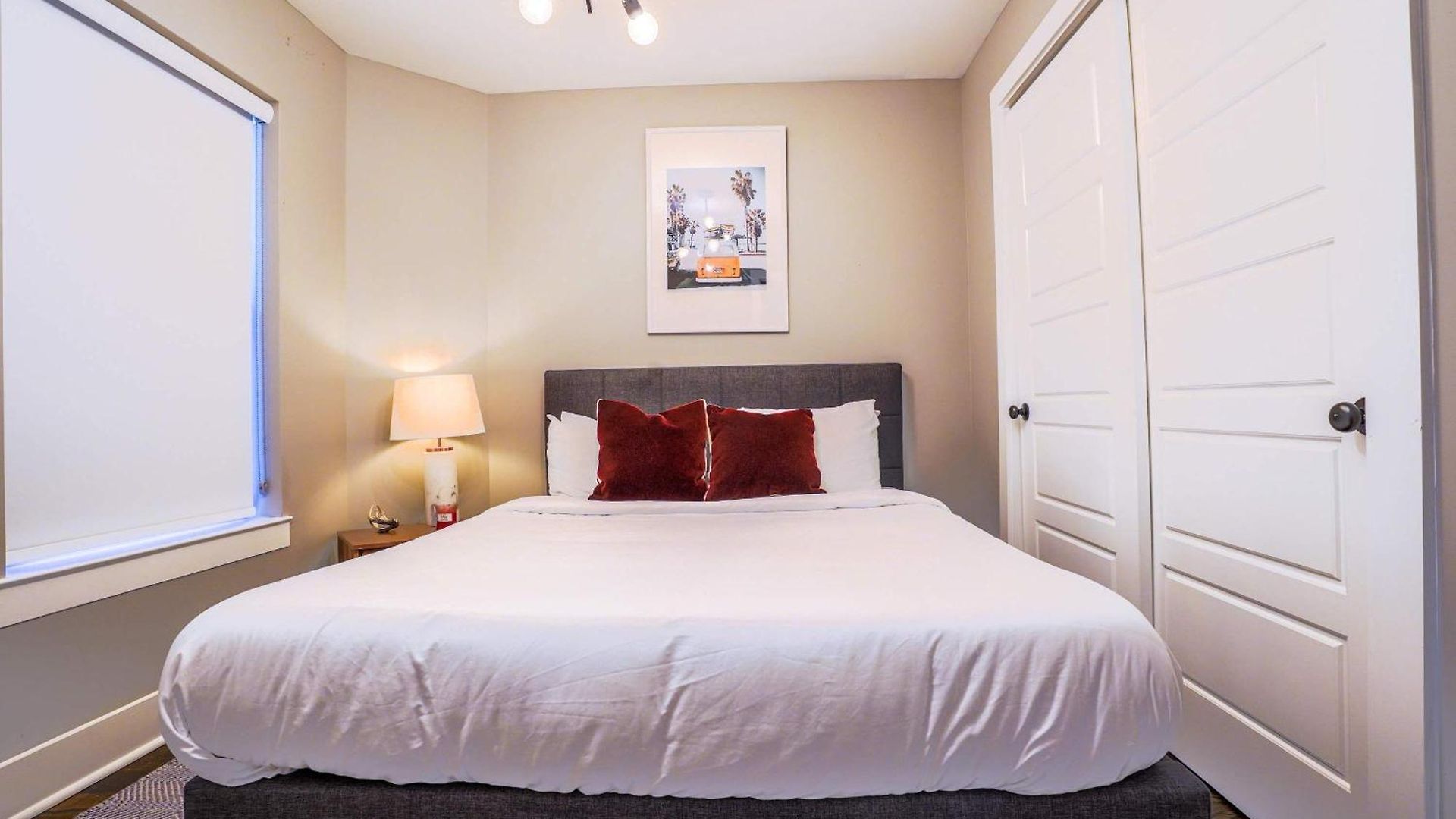 Chic Townhome In Trendy East Nash *