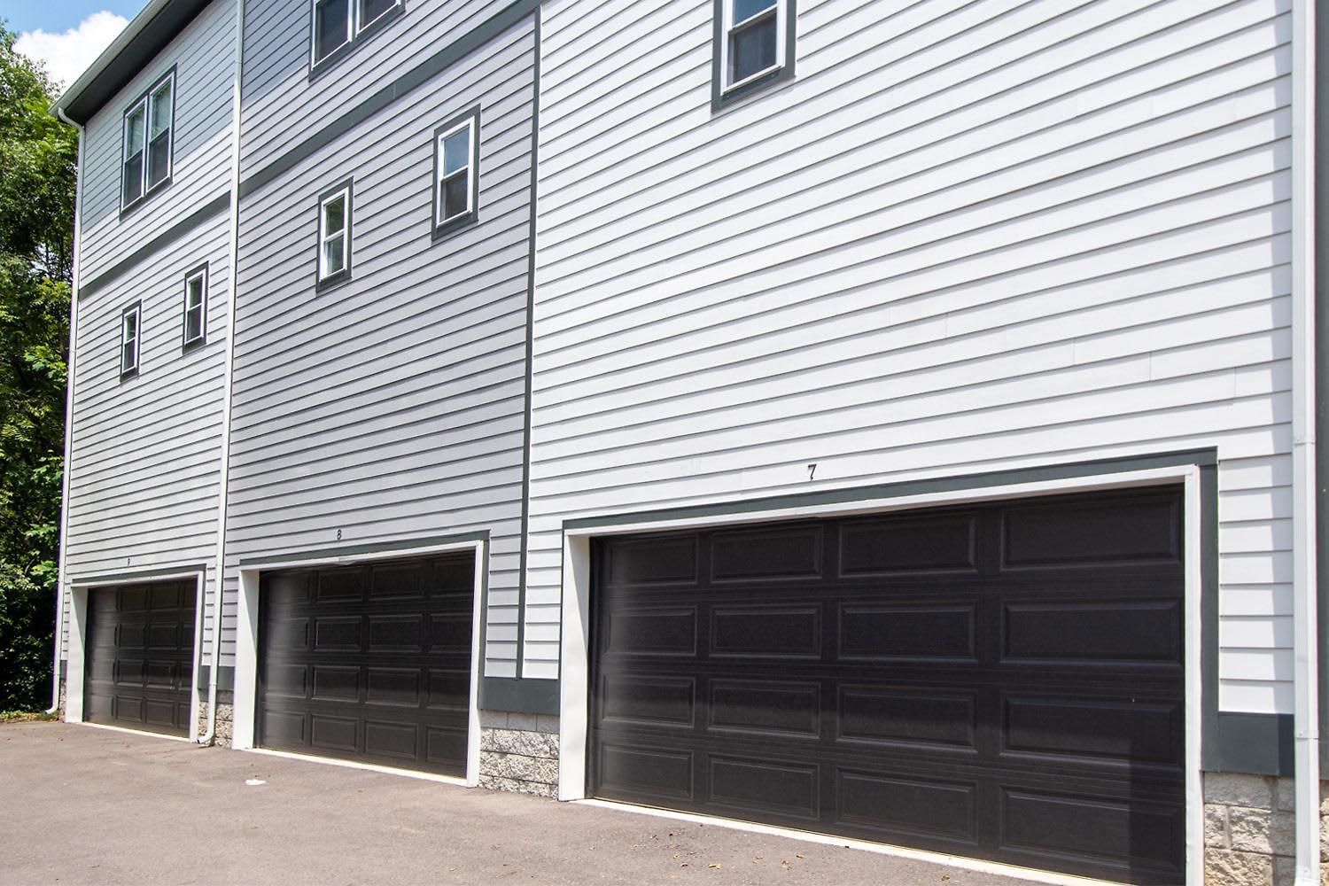 Couple Townhome Getaway Near East Holiday home *