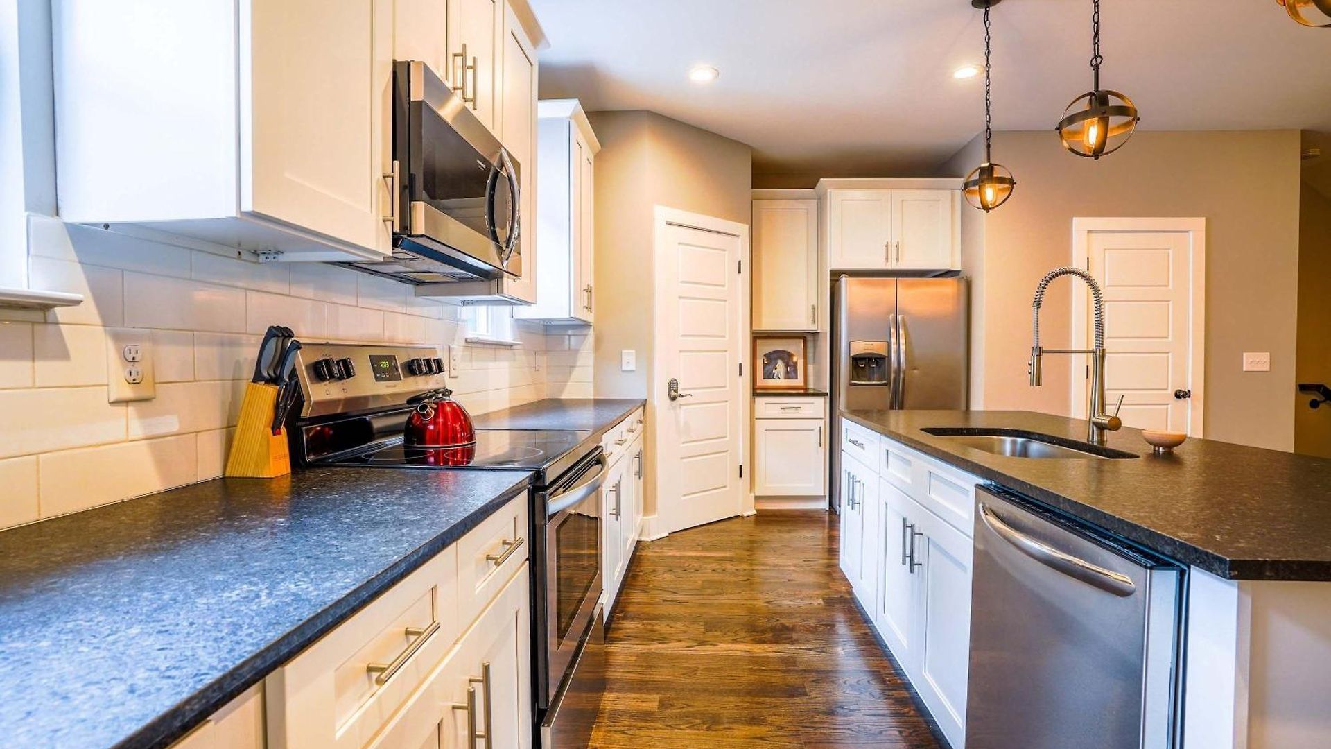 Side By Side Townhomes In East Holiday home Nashville
