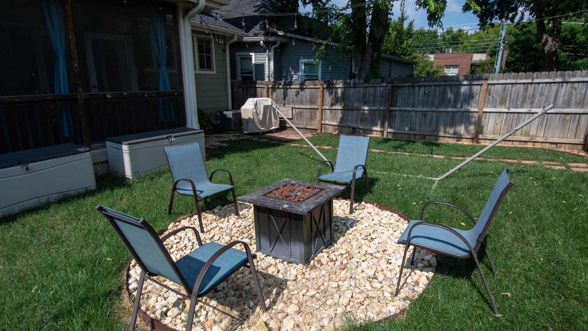 Holiday home Private Backyard - Near Bicentennial Park *