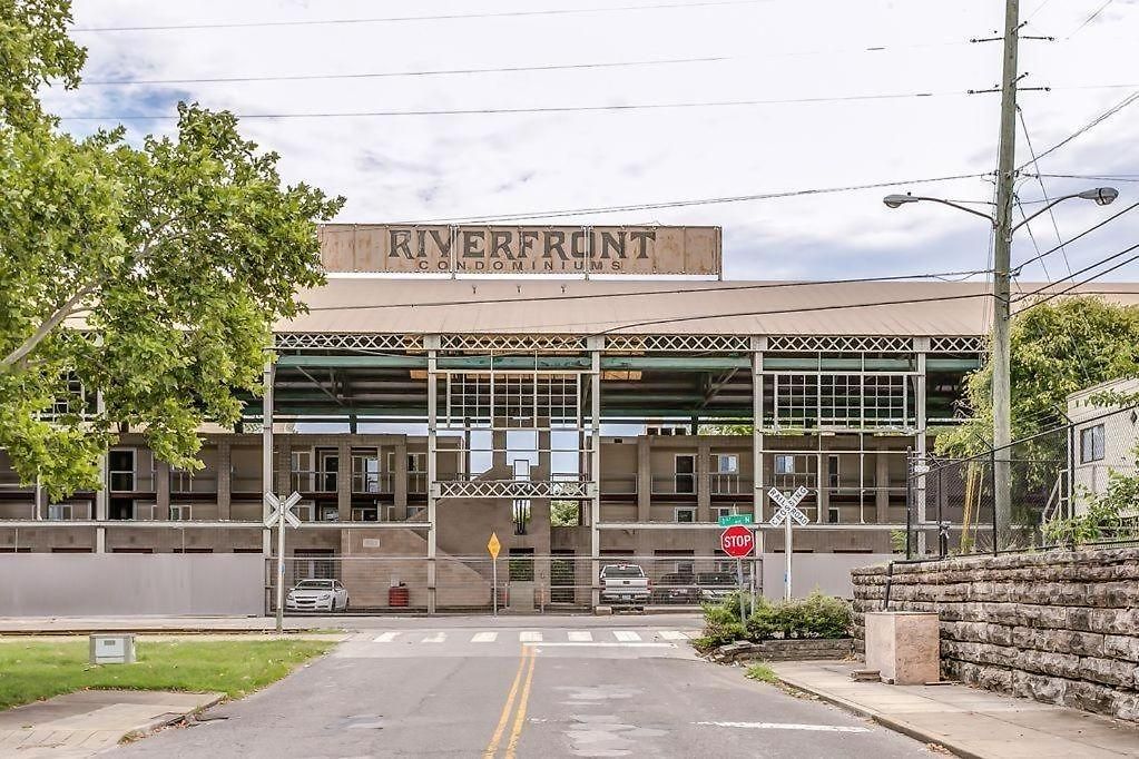 Riverfront Minutes From Broadway