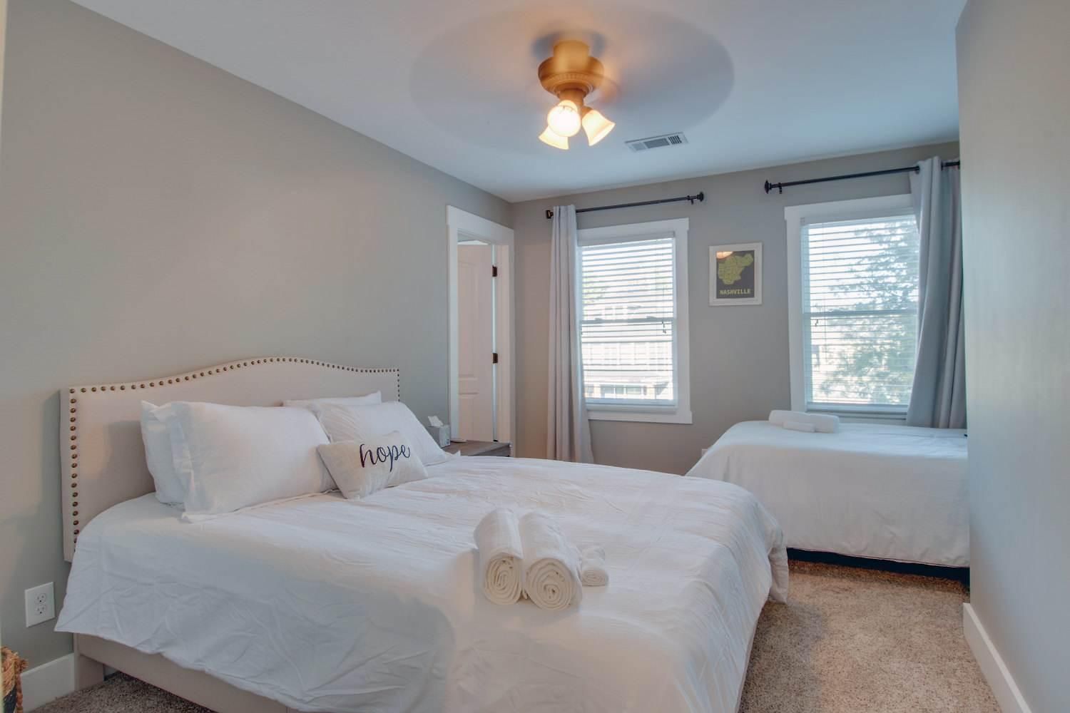 Perfect For Groups - Fenced-in Yard Pet Friendly Nashville