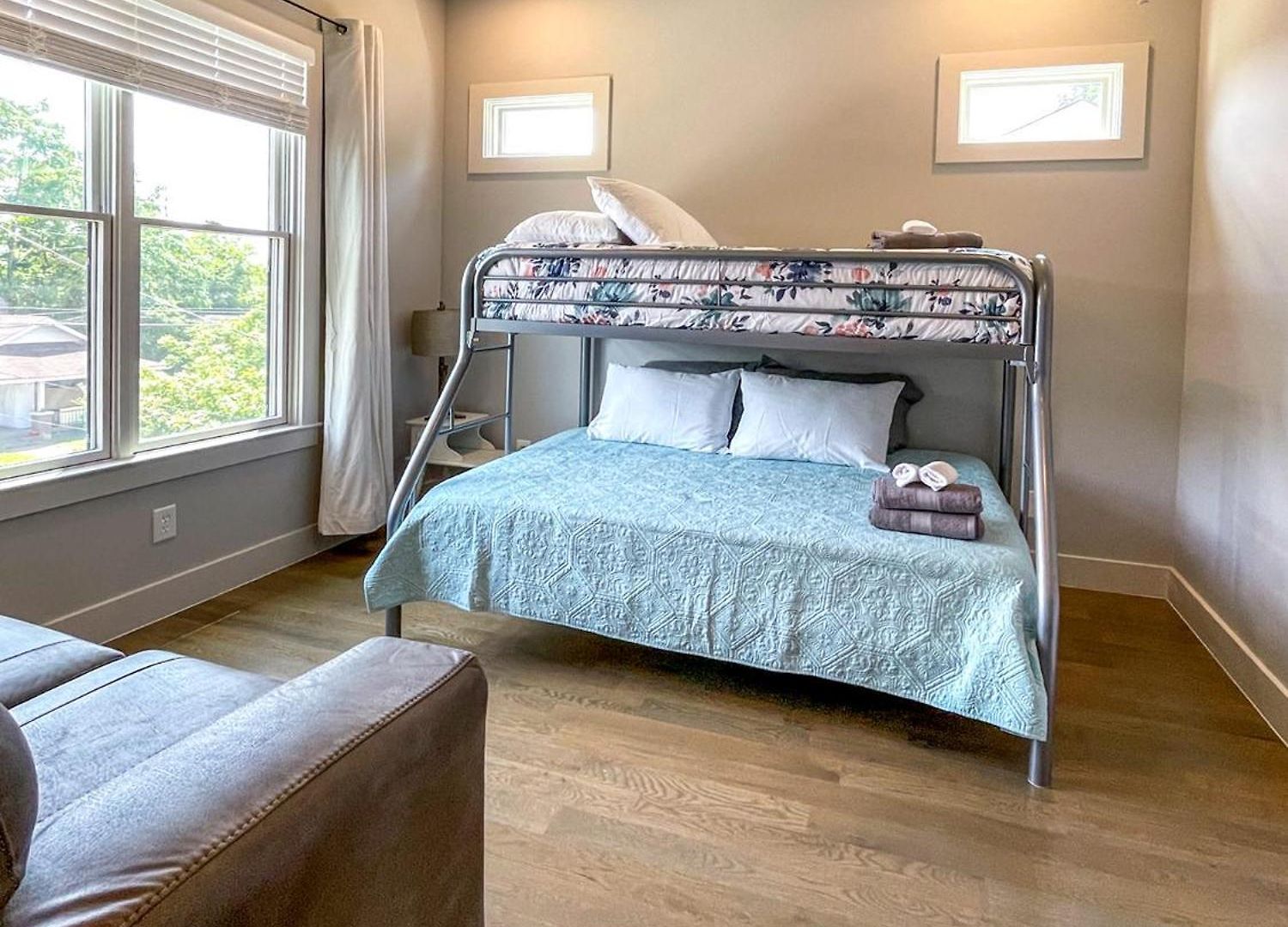 Holiday home Dual - 1 Mile From Dt Nash & Farmers Market