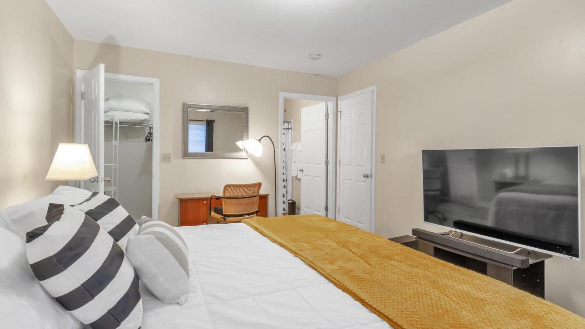 Cozy 3 Bdr In West L Close To Tsu