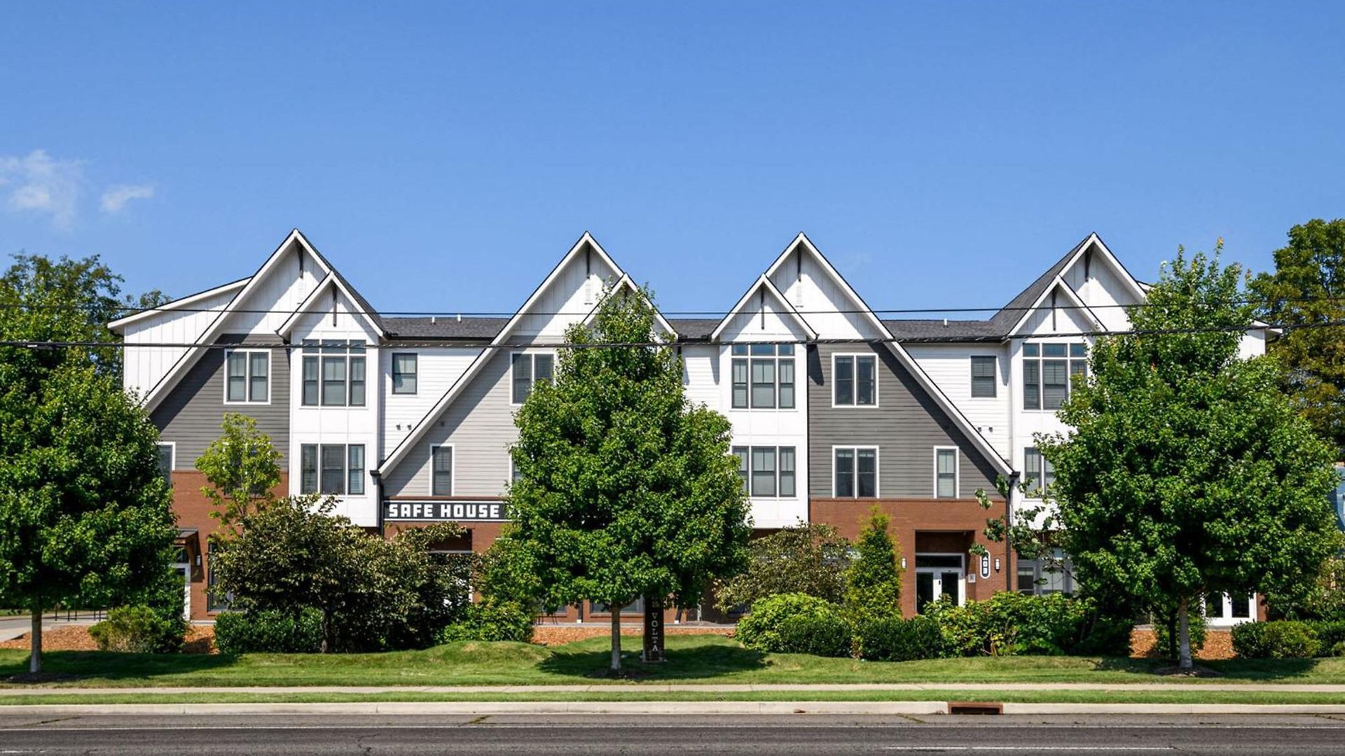 Quiet - Prime Locale Within Mins To Dt Holiday home Nashville