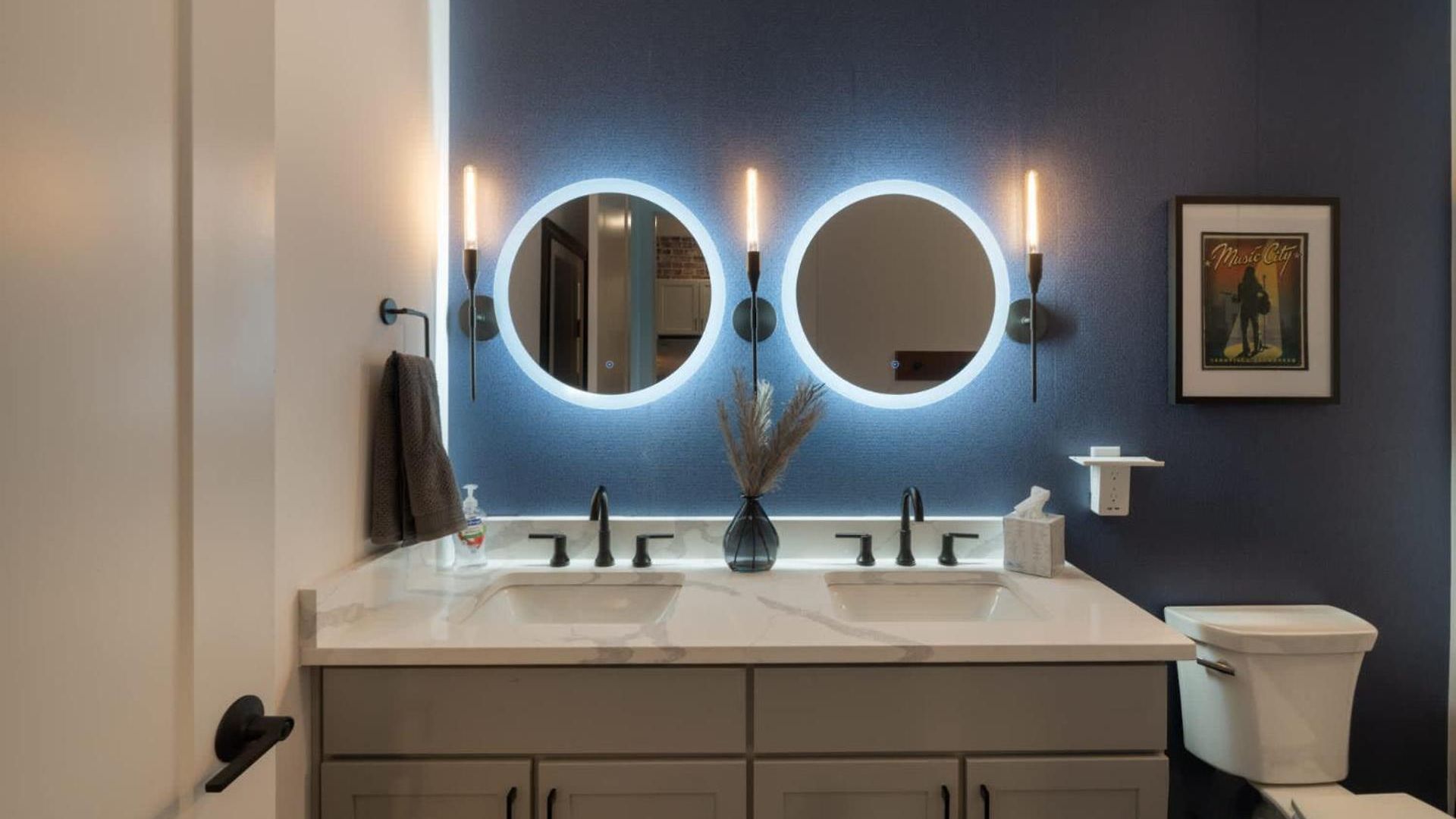 Trendy Close To Nissan Stadium Nashville