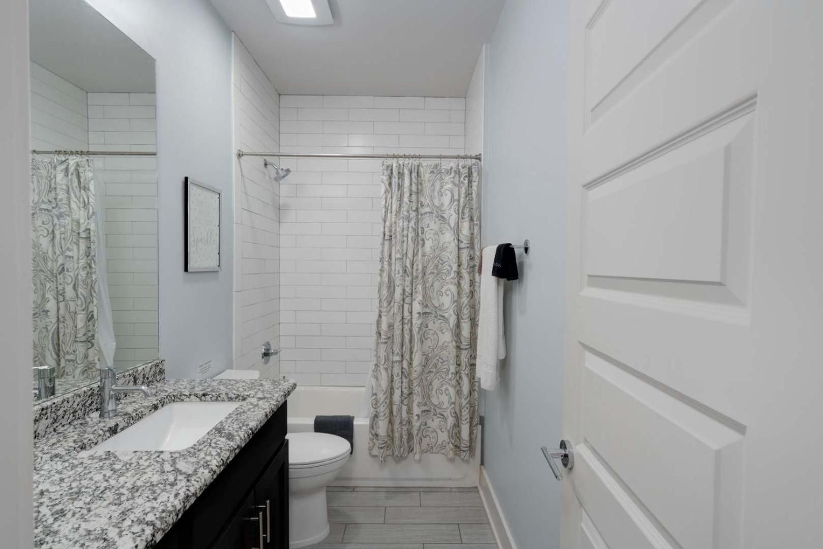Modern 2 Bdr Townhome Minutes From Downtown Holiday home Nashville