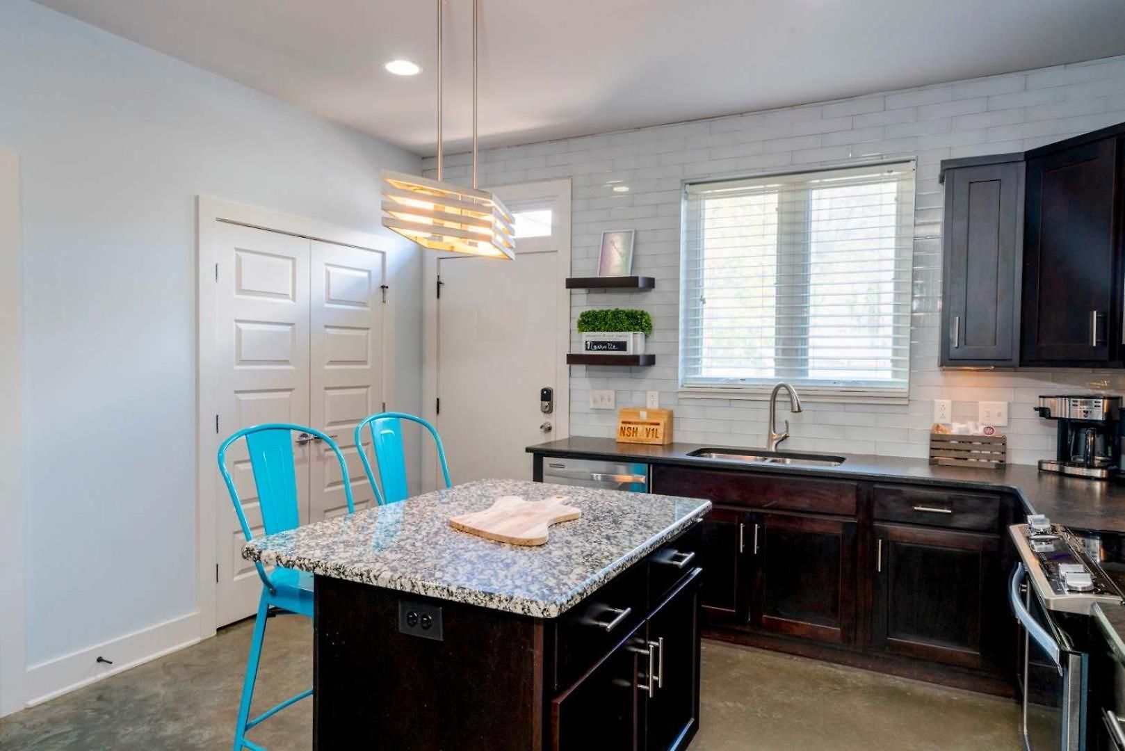 Modern 2 Bdr Townhome Minutes From Downtown Nashville