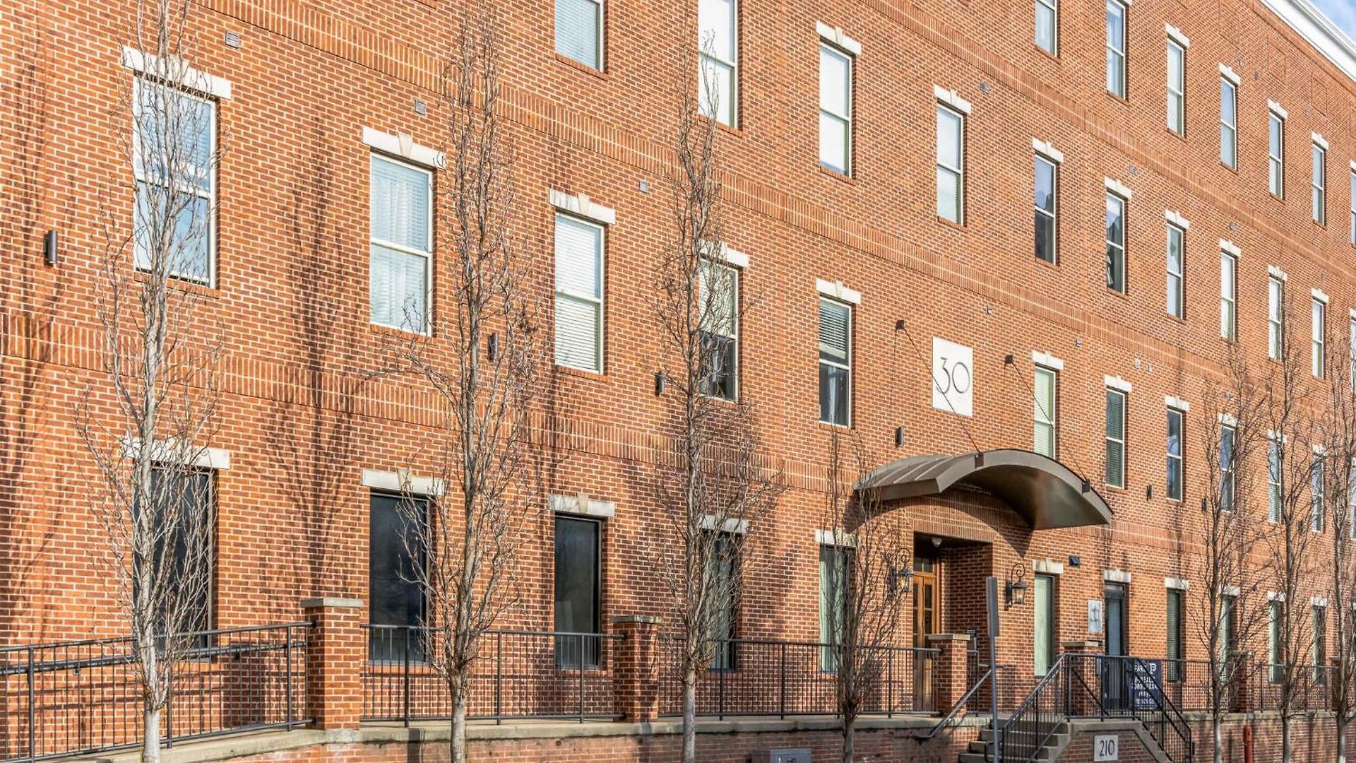 Chic And Modern West End Living Holiday home Nashville