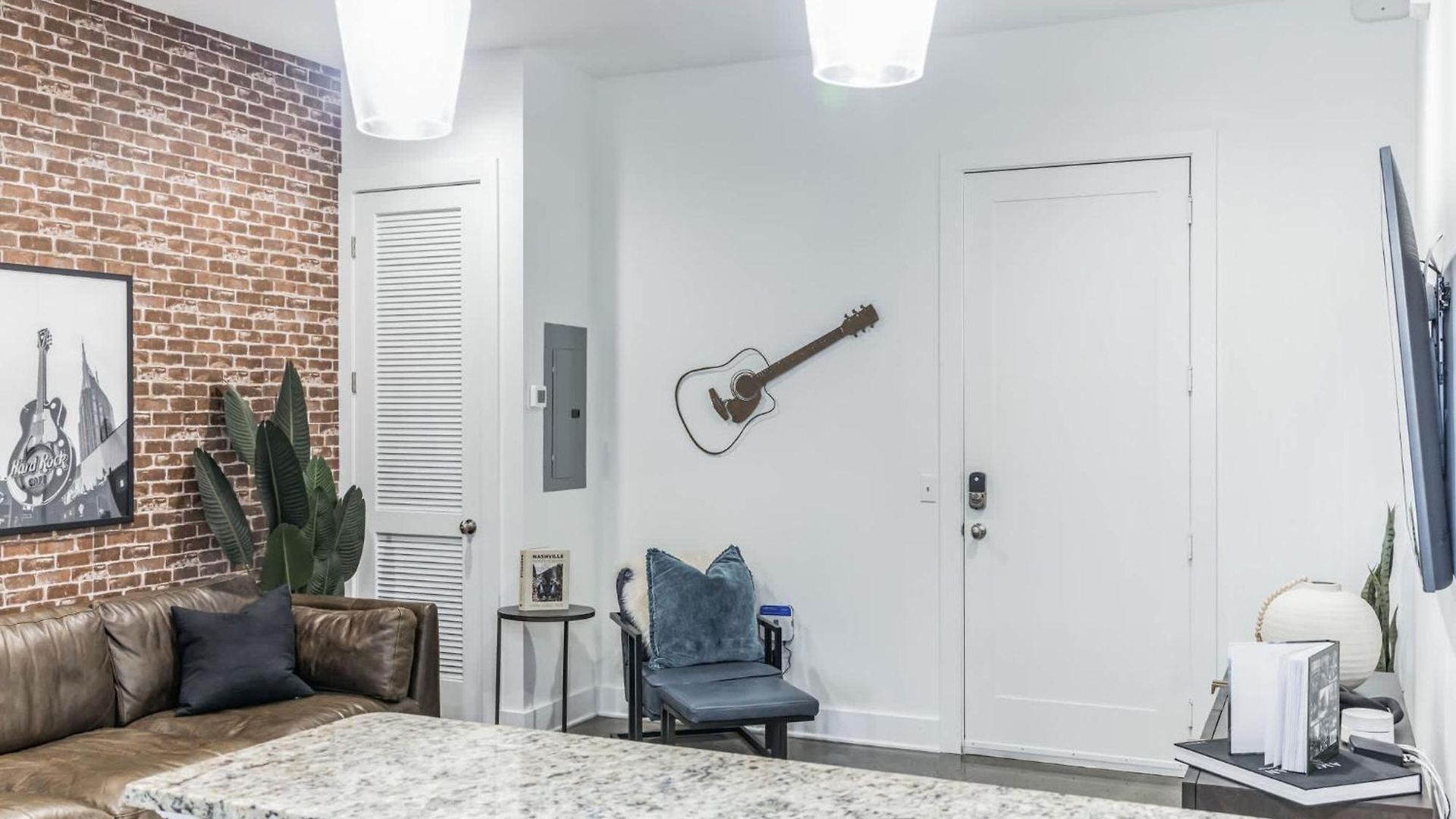 Holiday home Chic And Modern West End Living Nashville