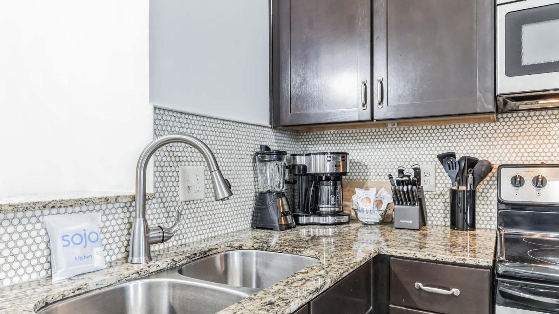 Holiday home Chic And Modern West End Living Nashville